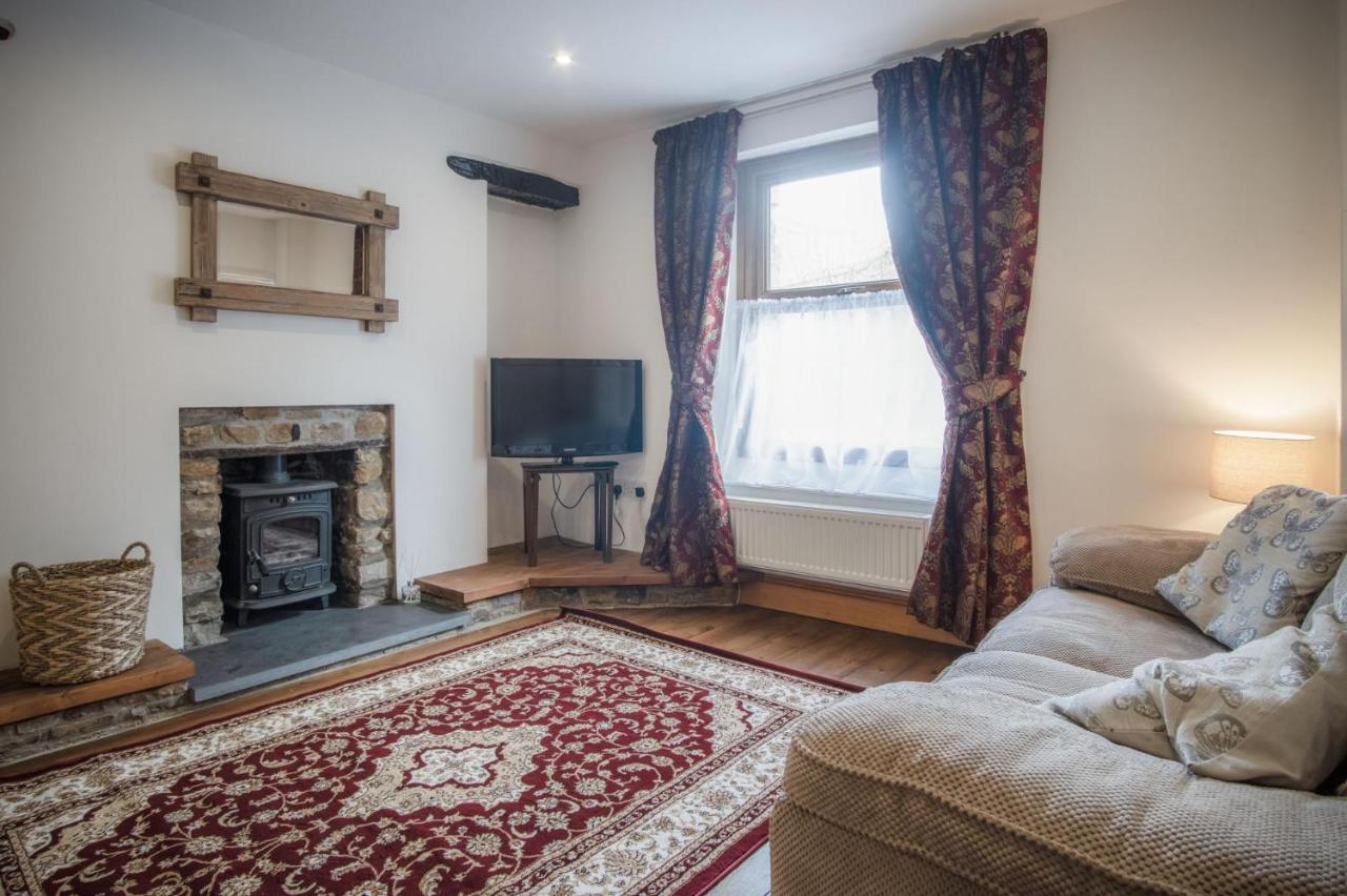 Church Terrace - 3 Bedroom Cottage - サンダースフット エクステリア 写真
