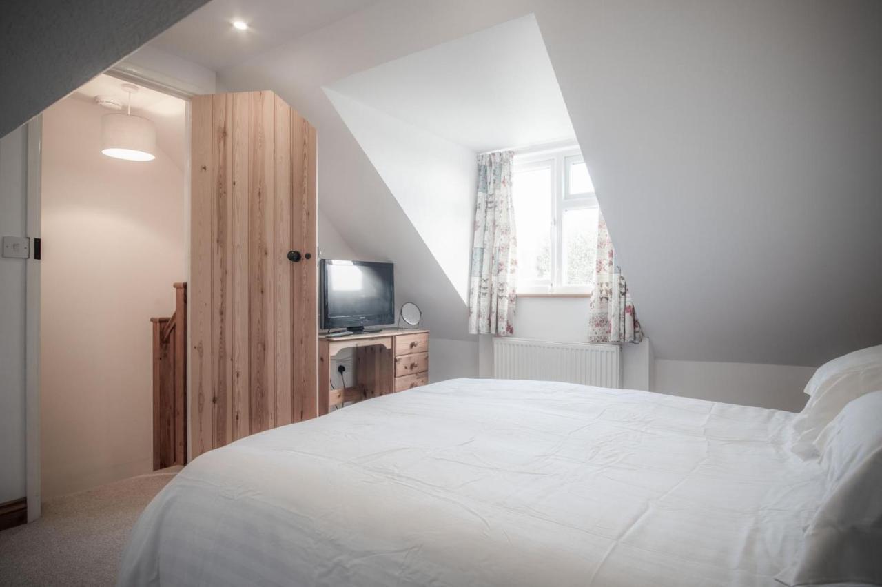 Church Terrace - 3 Bedroom Cottage - サンダースフット エクステリア 写真